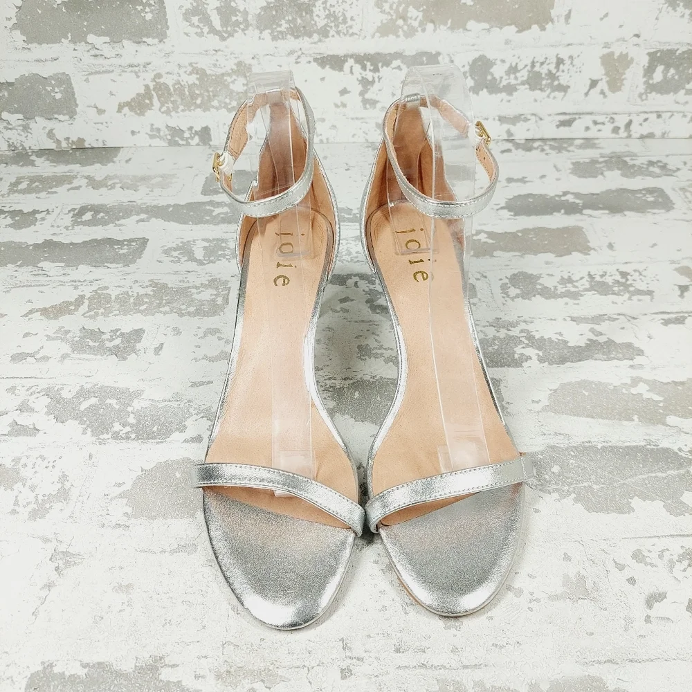 NEW Joie Maisie Silver Leather Ankle Strap Heeled Sandals H376